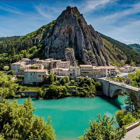Tour De Babel Apartment Sisteron Luaran gambar