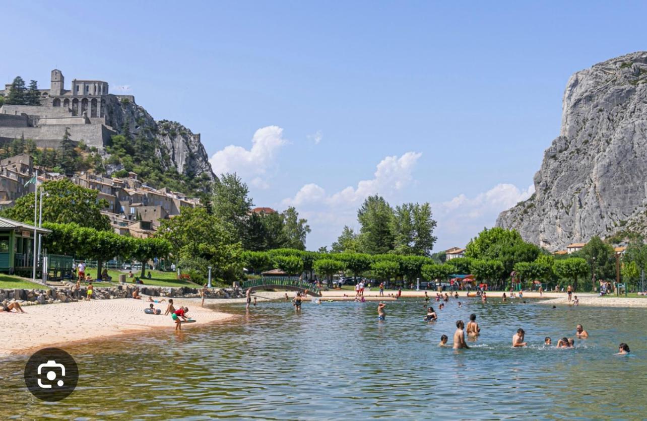 Tour De Babel Apartment Sisteron Luaran gambar
